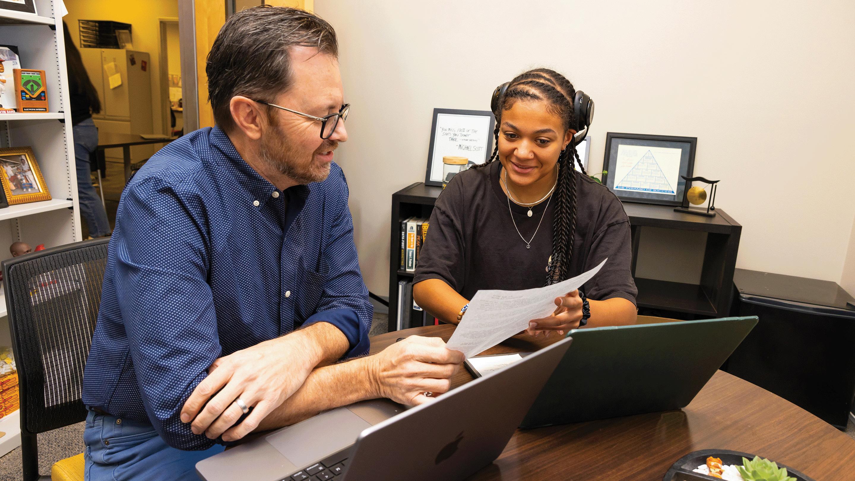 Masthead - student in career session