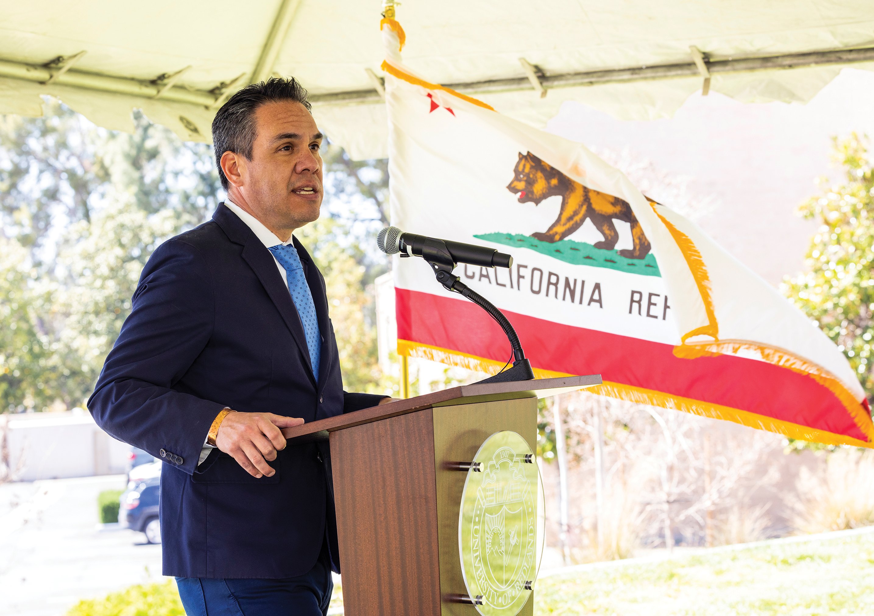 20230404_Pete_Aguilar_check_present_FP-035 r2