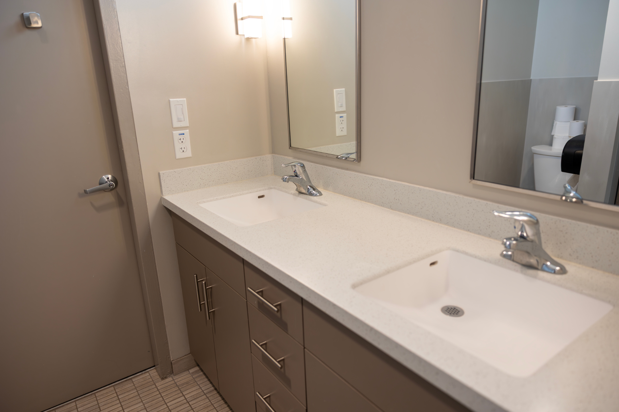 778A0757-Enhanced-NR