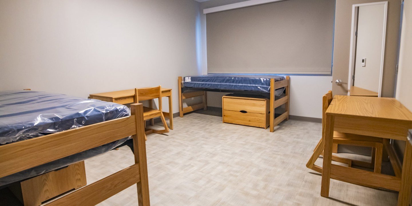 Anderson Hall Bedroom (1)