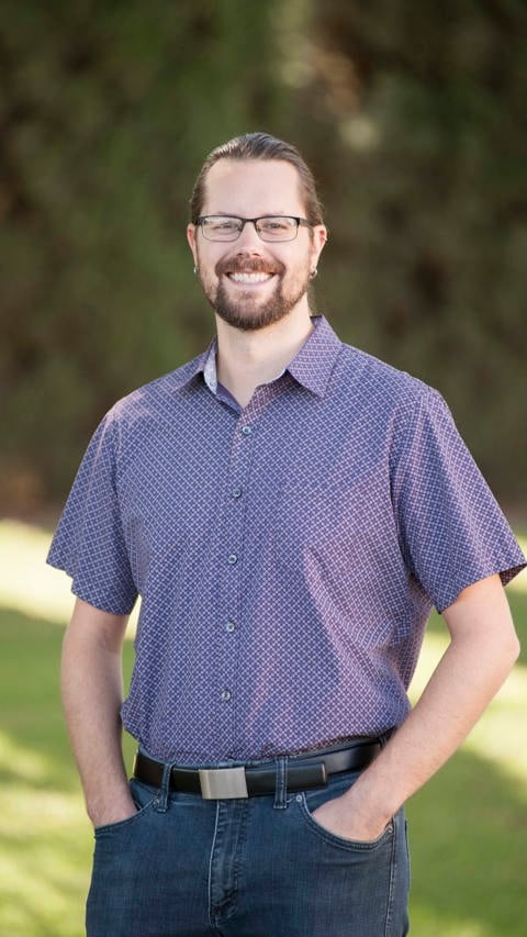 Faculty Headshots_Dustin_VanOverbeke_20190914_CM_001